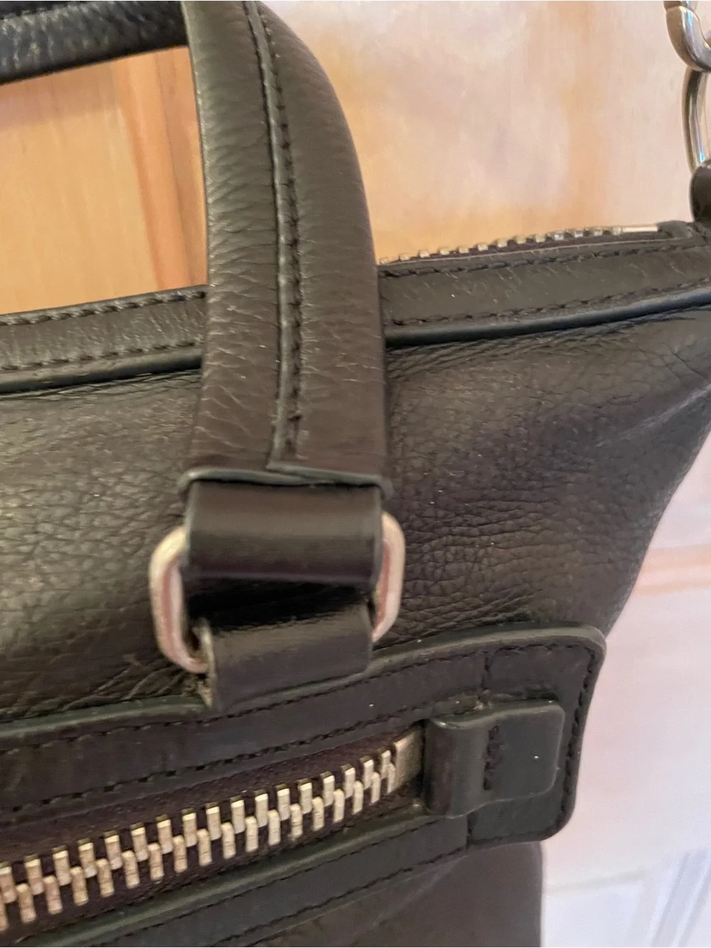 Fossil Black Pebble Leather Women’s Shoulder Bag with Crossbody Strap